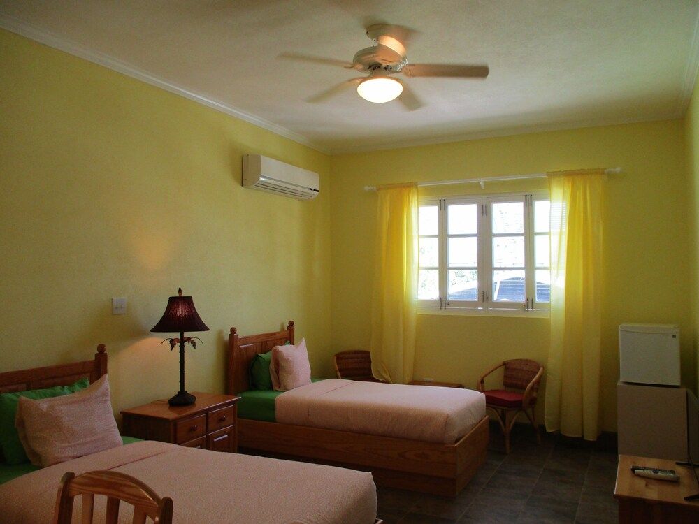Harlem B & B Family Room, Multiple Beds, Private Bathroom, Partial Sea View
