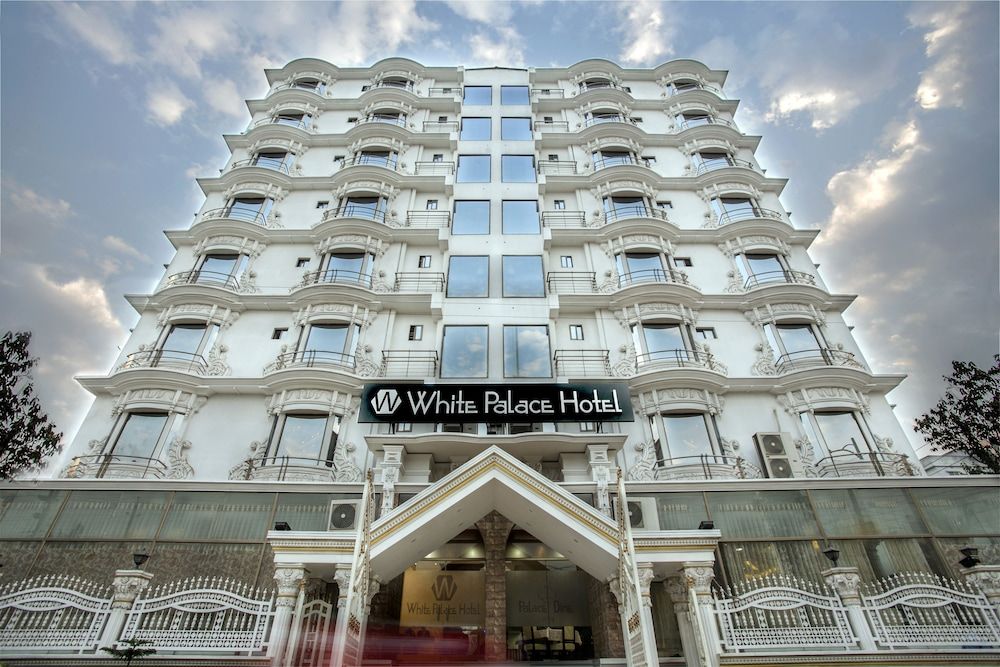 undefined White Palace Hotel 3
