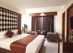 The President Hotel Luxury Room 6