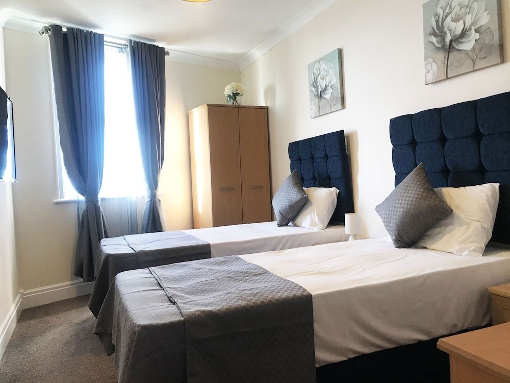 MARS Hotel Seaview Blackpool Standard Twin Room, 2 Twin Beds