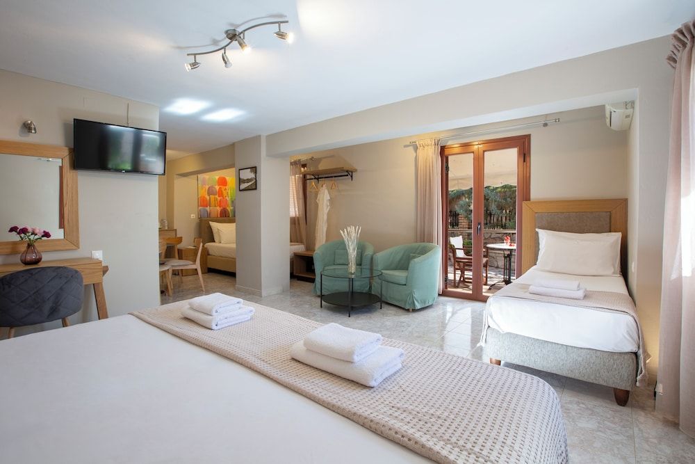 Quadruple Room - Garden View