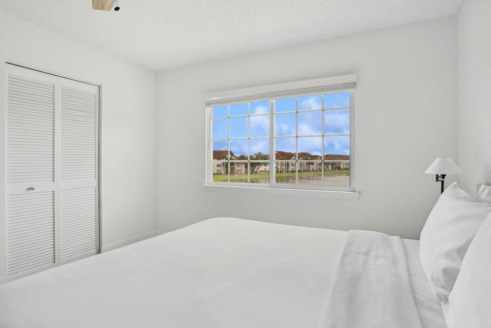 Signature Apartment, 1 King Bed, Patio (Self Check-in with Virtual Front Desk)
