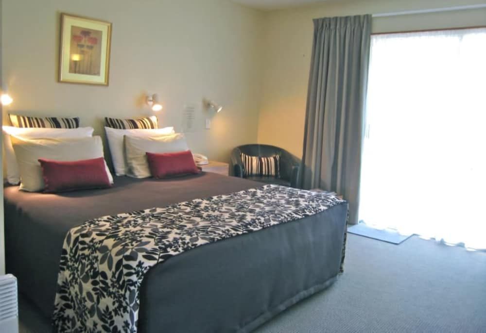 Buller Court on Palmerston Basic Studio, Non Smoking