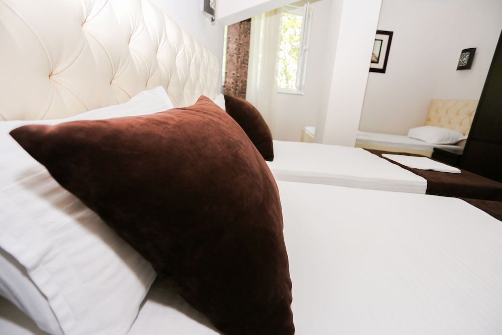 Hotel Town House Triple Room 3