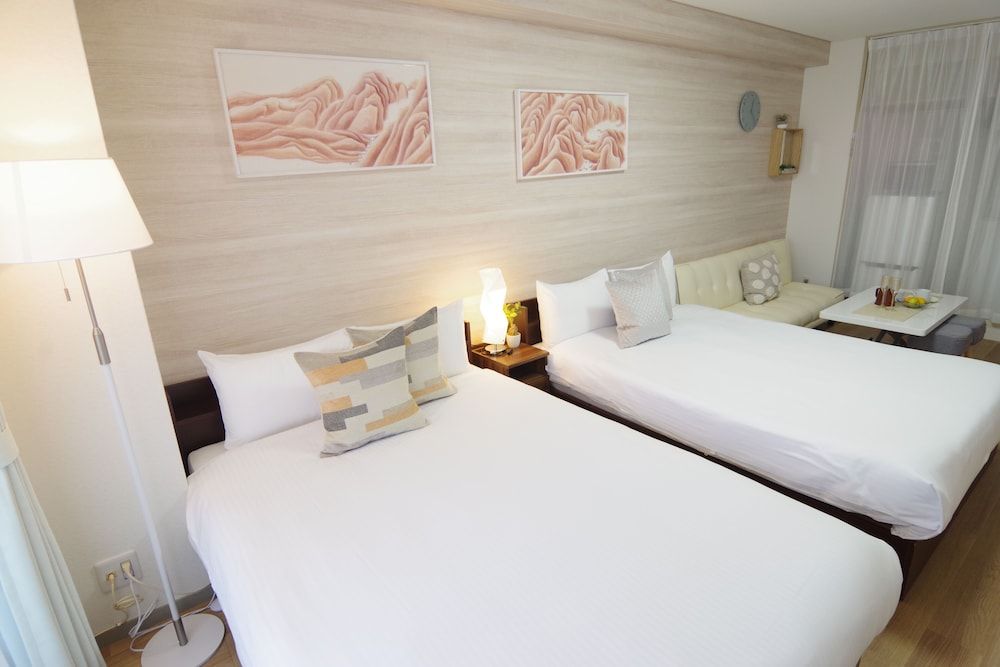 Nipponbashi Art Hotel Room (606)