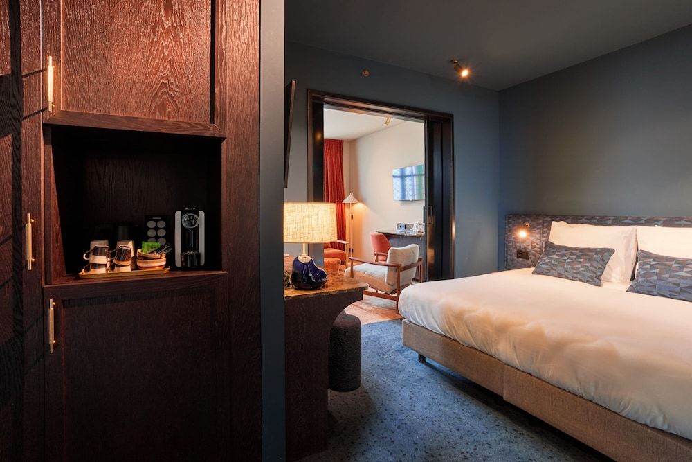 Heavens Hotel Family Quadruple Room 2