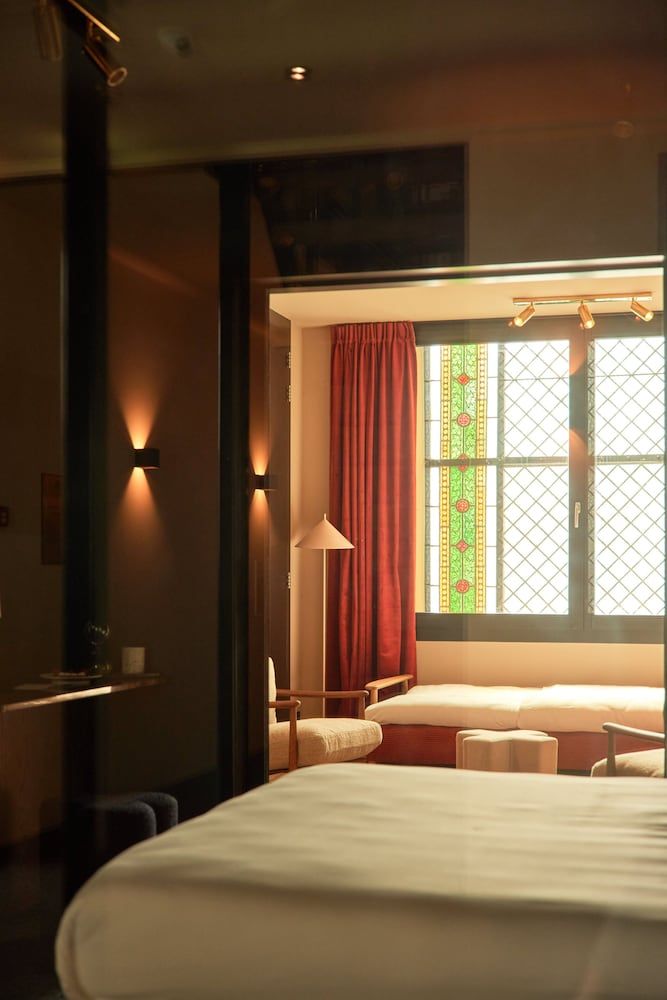 Heavens Hotel Family Quadruple Room 9