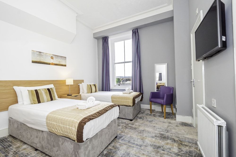 The Majestic Hotel Standard Twin Room, Ensuite 13