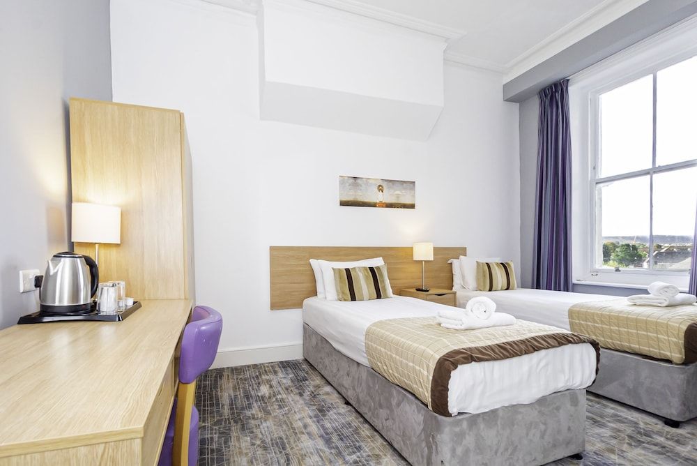 The Majestic Hotel Standard Twin Room, Ensuite 12