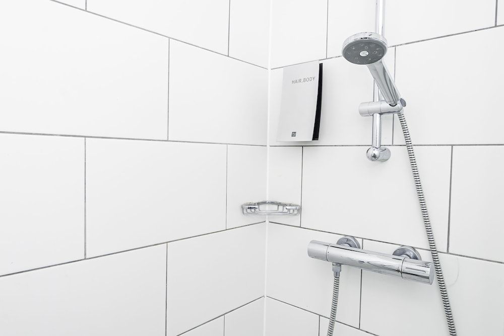 The Majestic Hotel Standard Twin Room, Ensuite 16