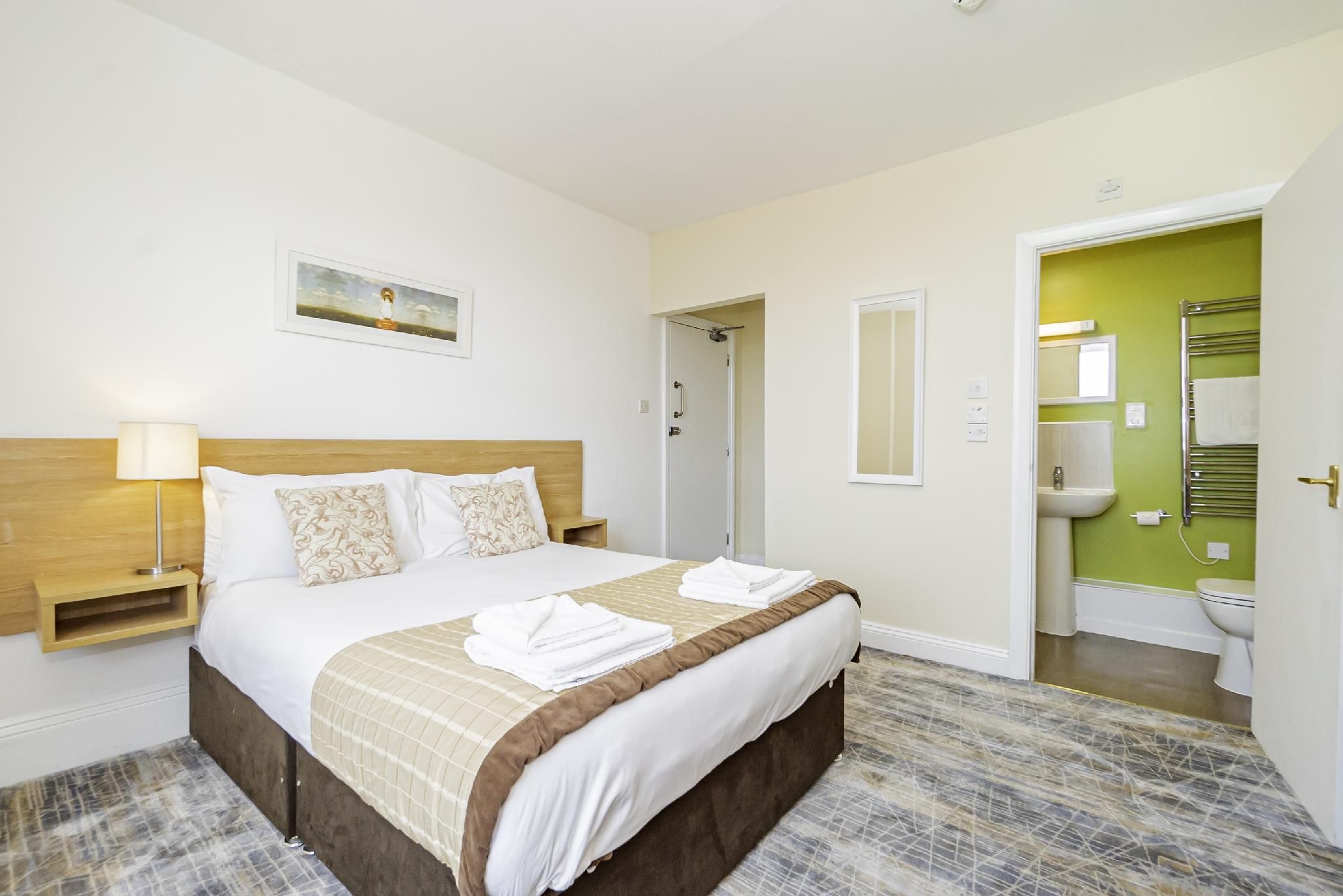 Standard-Double room-Ensuite