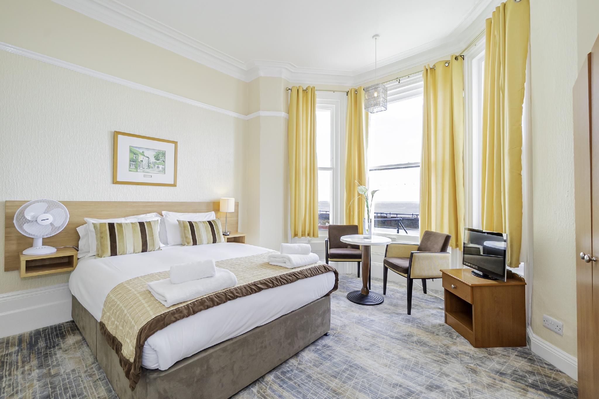 Classic-Double room-Ensuite-Sea view