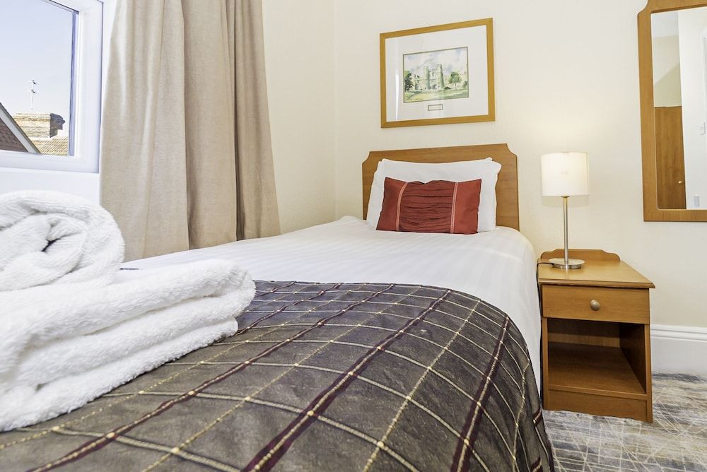 The Majestic Hotel Classic Single Room, Ensuite, Sea View 4