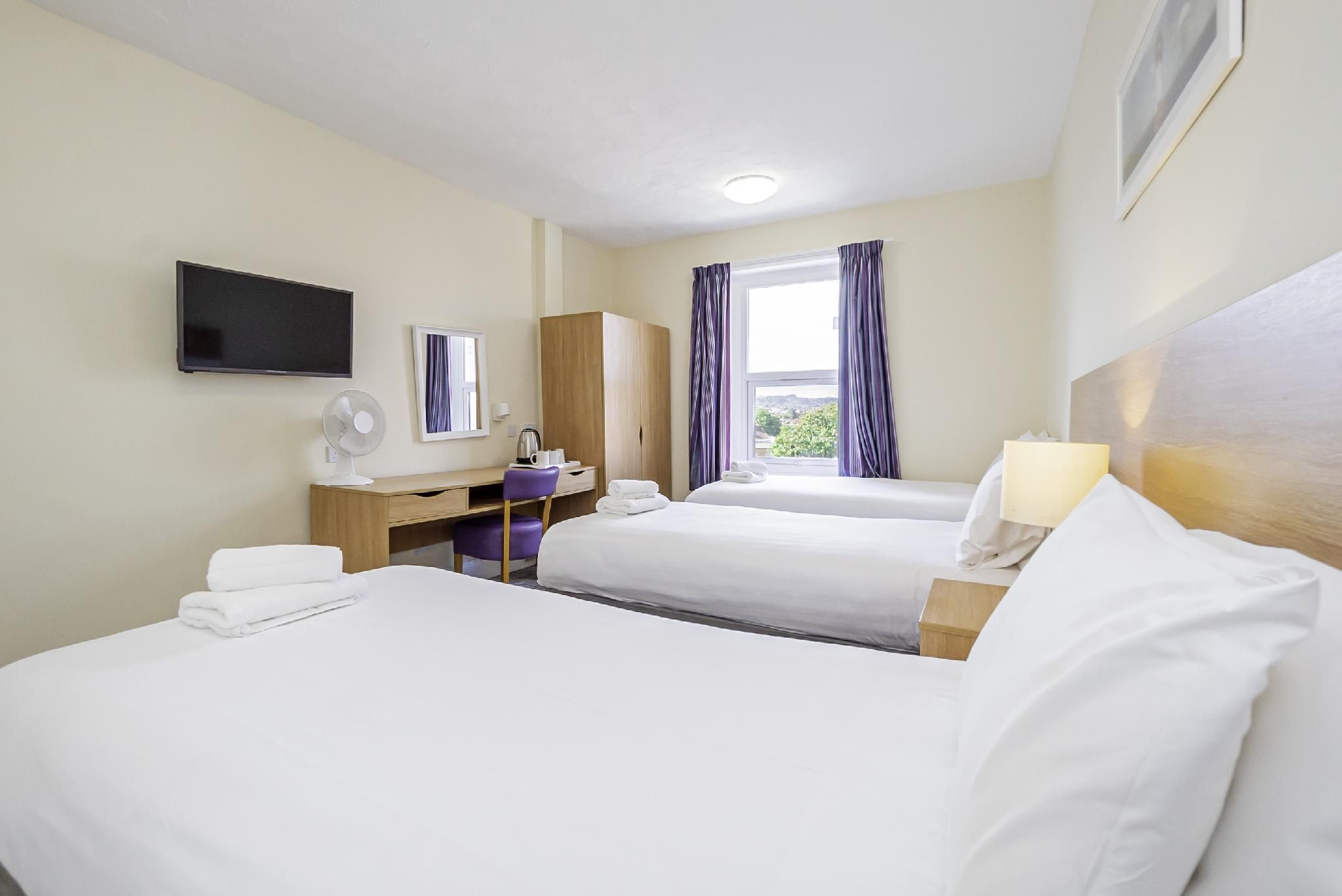 Standard-Family room-Ensuite