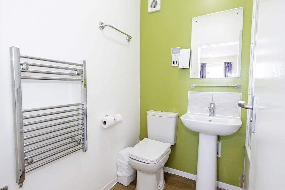 The Majestic Hotel Standard Suite, Ensuite 16