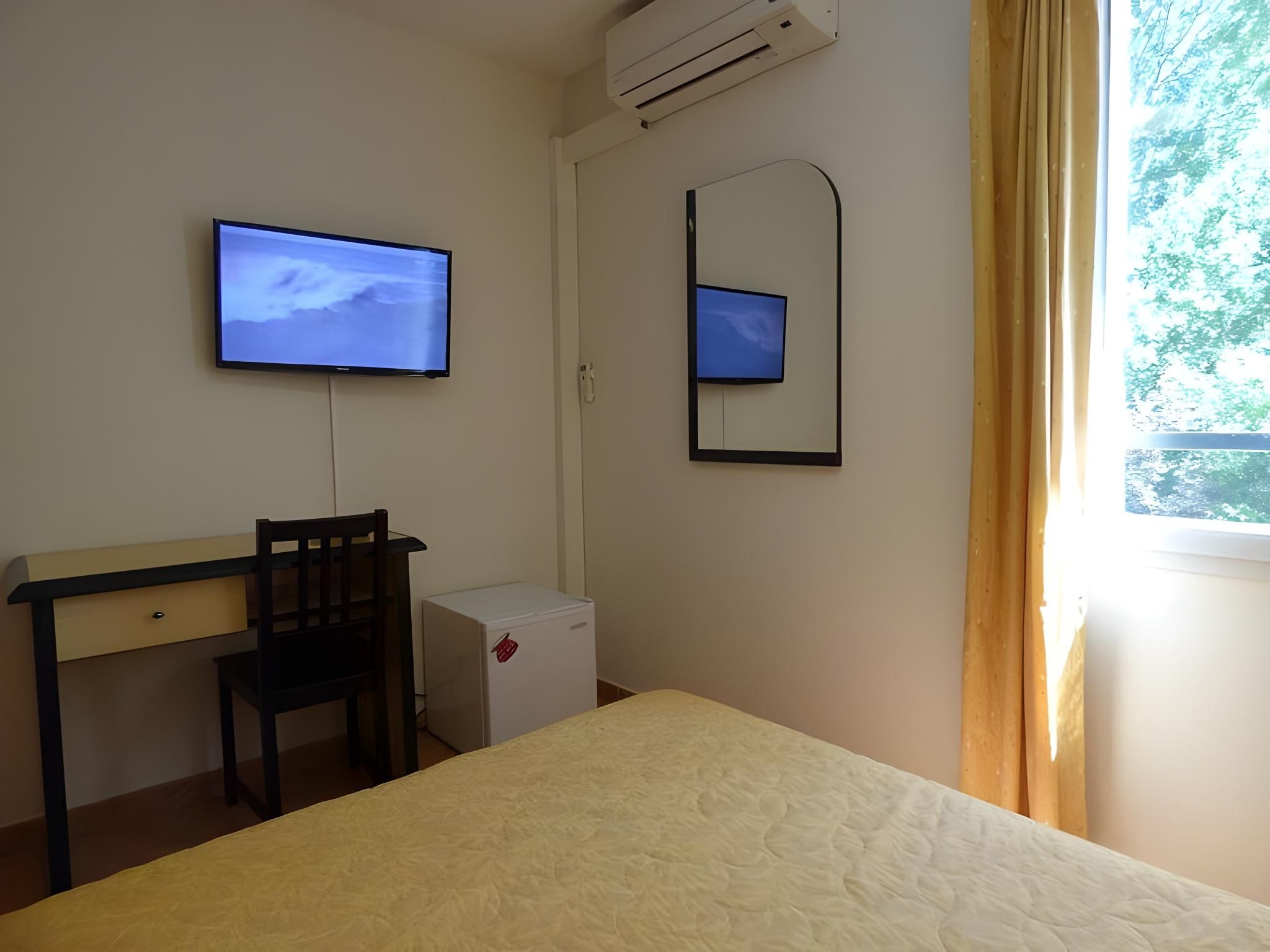 Double Air Conditioning