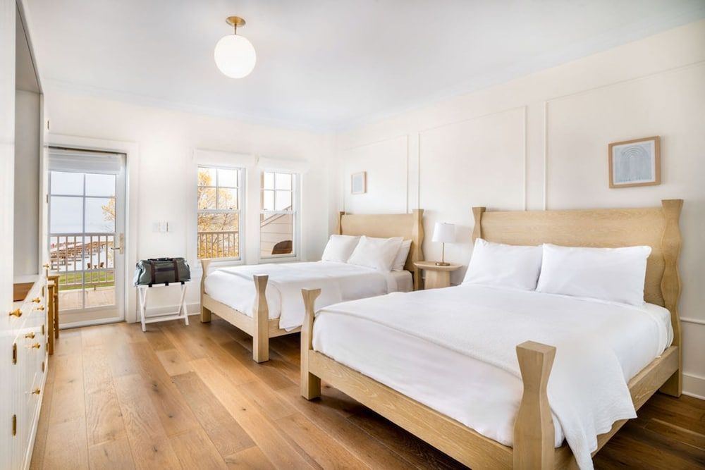 The Lake House on Canandaigua Room, 2 Queen Beds 3