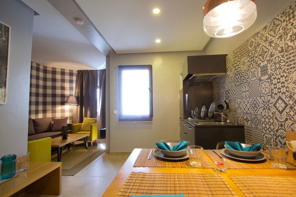 SuiteLoc Apparthotel Superior Suite 5