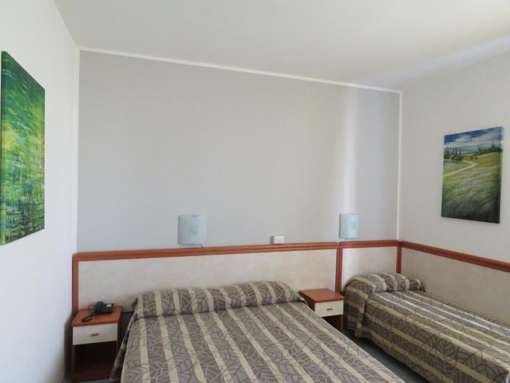 Hotel Marta Forlì Classic Triple Room