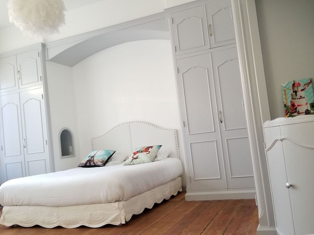 La Maison Blanche Deluxe Double or Twin Room 2