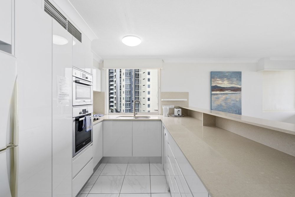undefined Premiere Apartments -HR Surfers Paradise 7