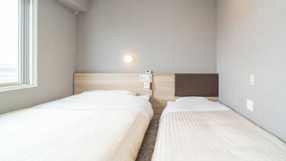 Basic Twin Room