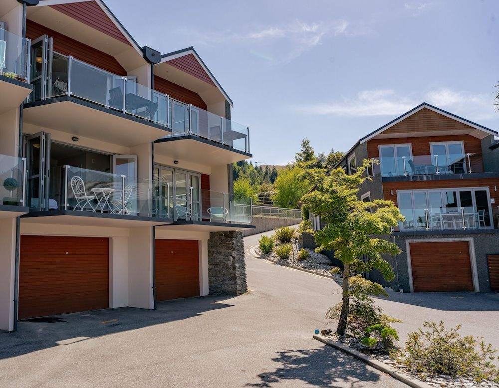 undefined Lakefront Getaway 2