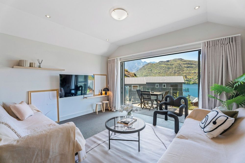 undefined Lakefront Getaway