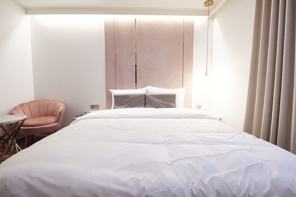 Den Basta Signature Hotel Standard Double Room 3