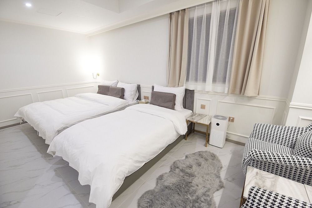 undefined Den Basta Signature Hotel 5