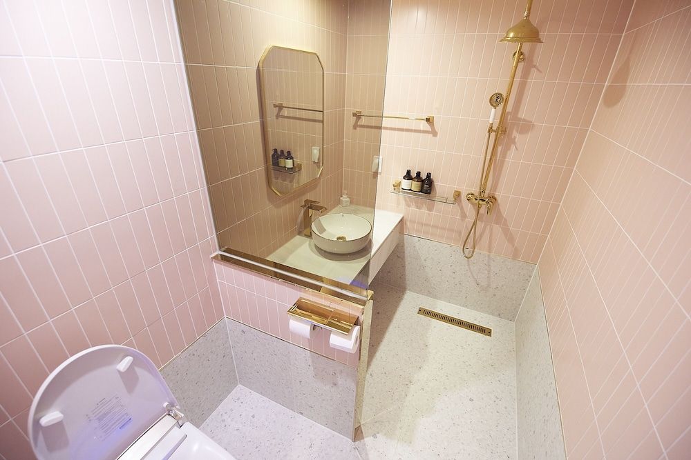 Den Basta Signature Hotel Standard Double Room 10