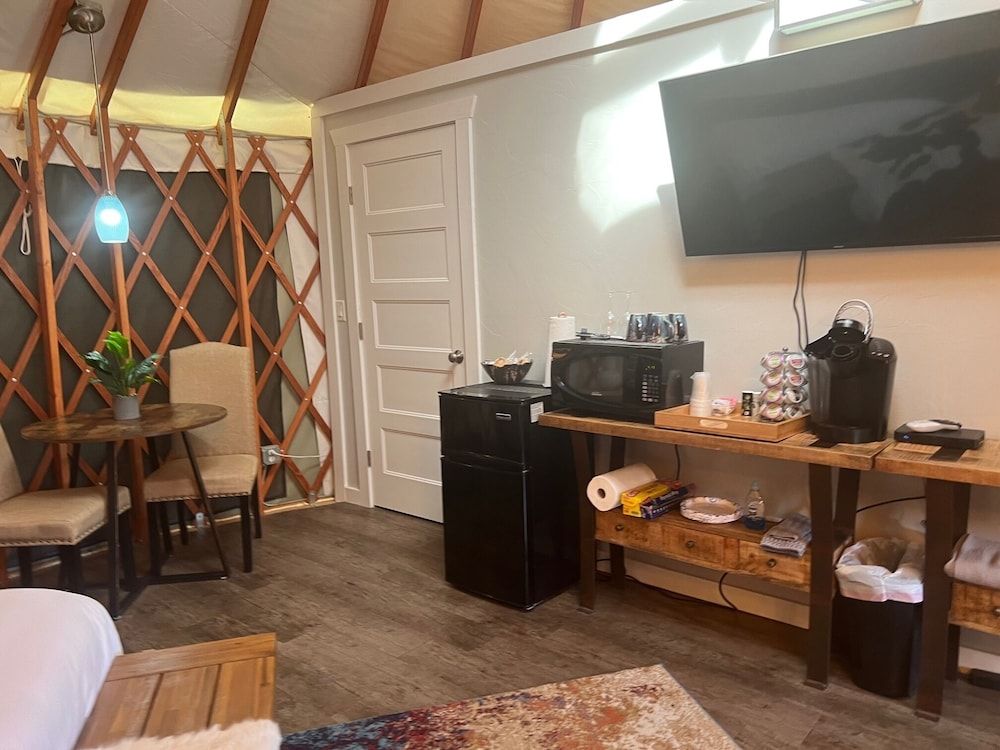 Escalante Yurts Willow Yurt 5