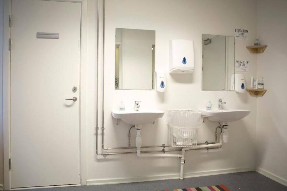 Globalhagen hostel Triple Room, Shared Bathroom 9