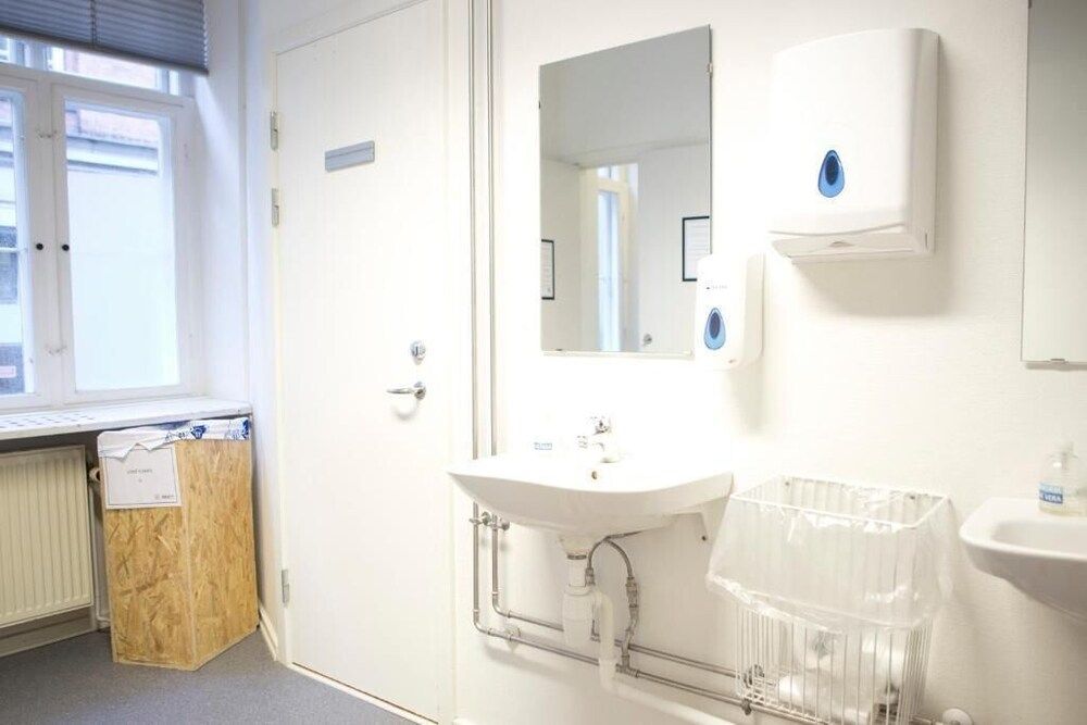 Globalhagen hostel Triple Room, Shared Bathroom 8