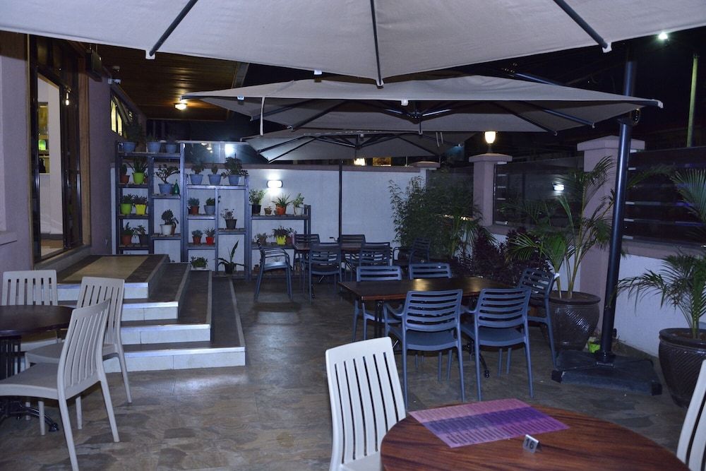 undefined Razana Hotel 9