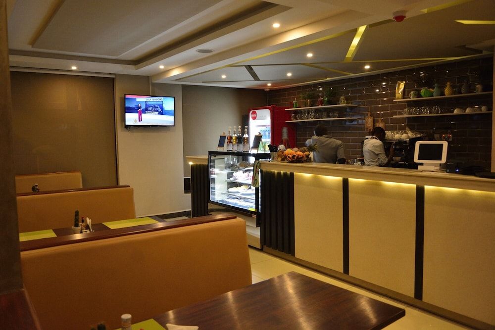 undefined Razana Hotel 5