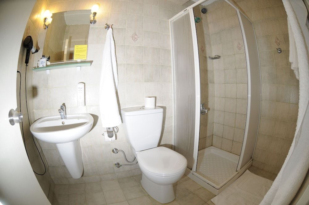 A&B Home Hotel Basic Double or Twin Room, 1 Bedroom, Private Bathroom 6