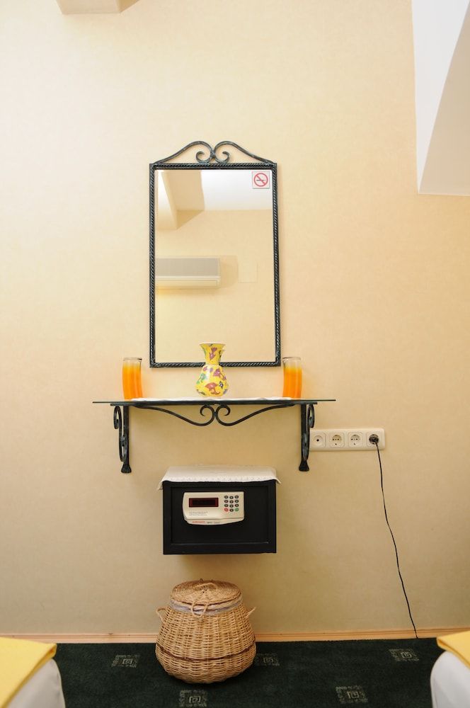 A&B Home Hotel Basic Double or Twin Room, 1 Bedroom, Private Bathroom 3