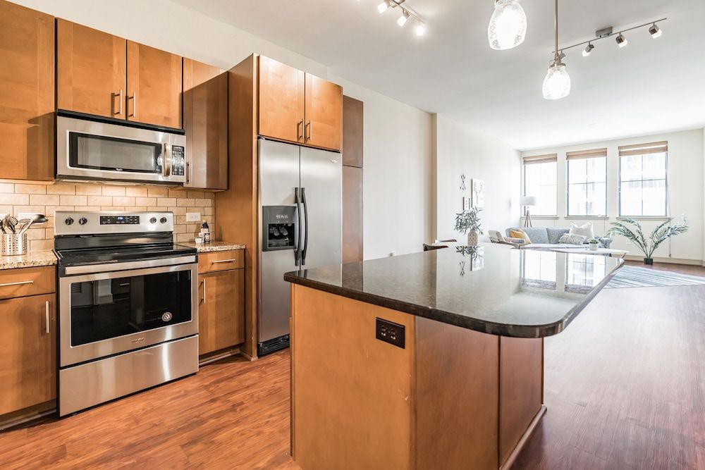 undefined The Luxury Suites of Houston 7