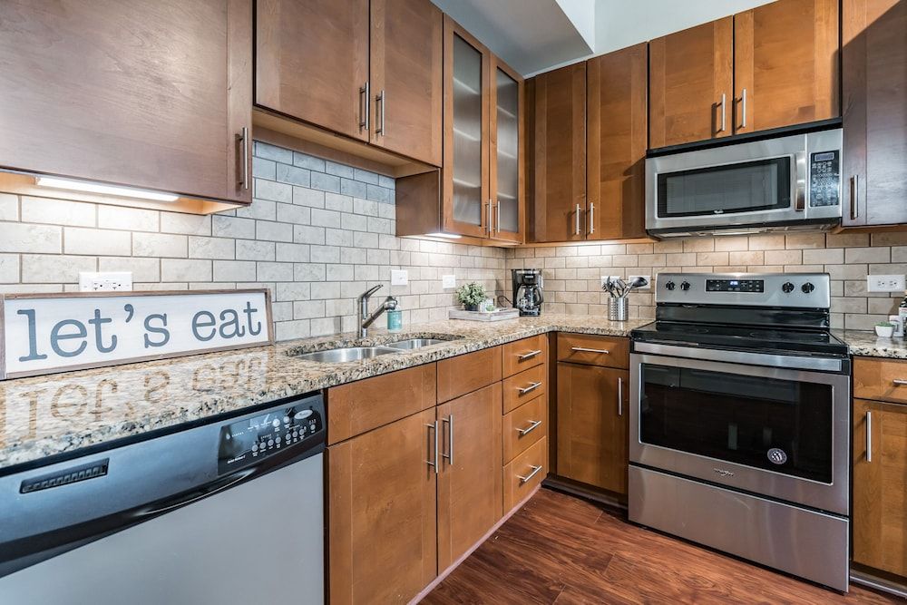 undefined The Luxury Suites of Houston 8