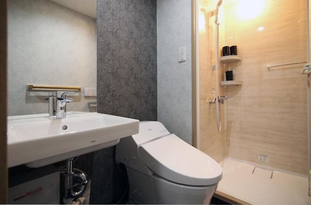Shinjuku Global Hotel Room, Multiple Beds (GS301) 10