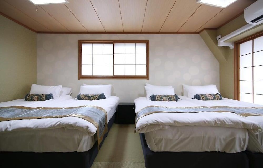 Shinjuku Global Hotel Room, Multiple Beds (GS301) 4