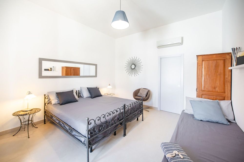 Prochytea Classic Triple Room 2