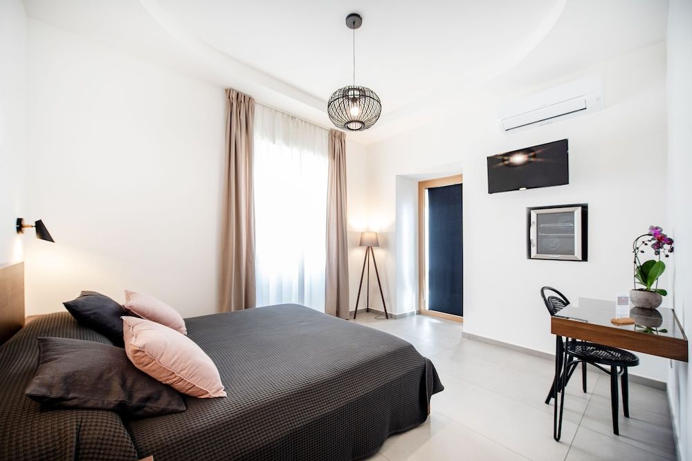 Prochytea Economy Double Room 5