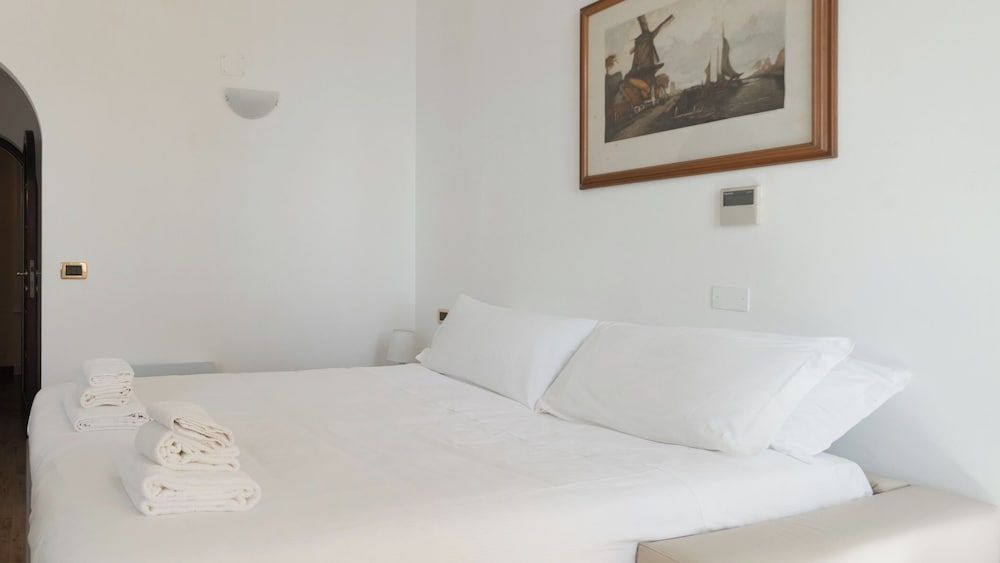 Family Studio, 1 Bedroom (1)