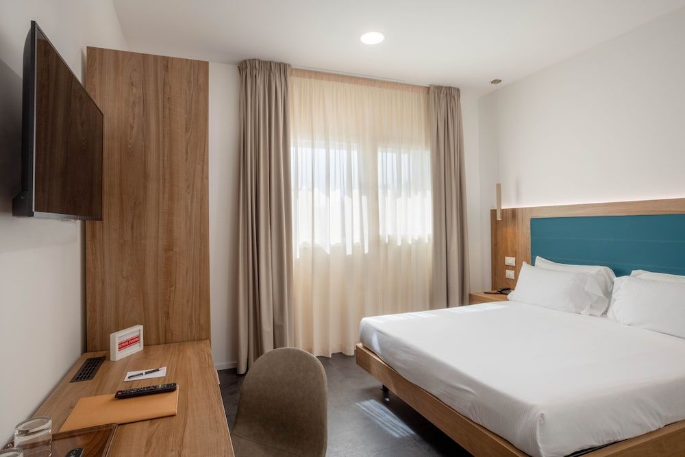 V Hotel Standard Room 3