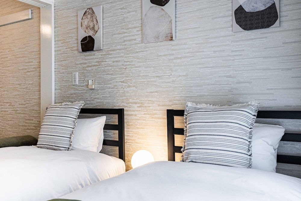 Bloom Nagahori Apartment (Bloom Nagahori 302) 2