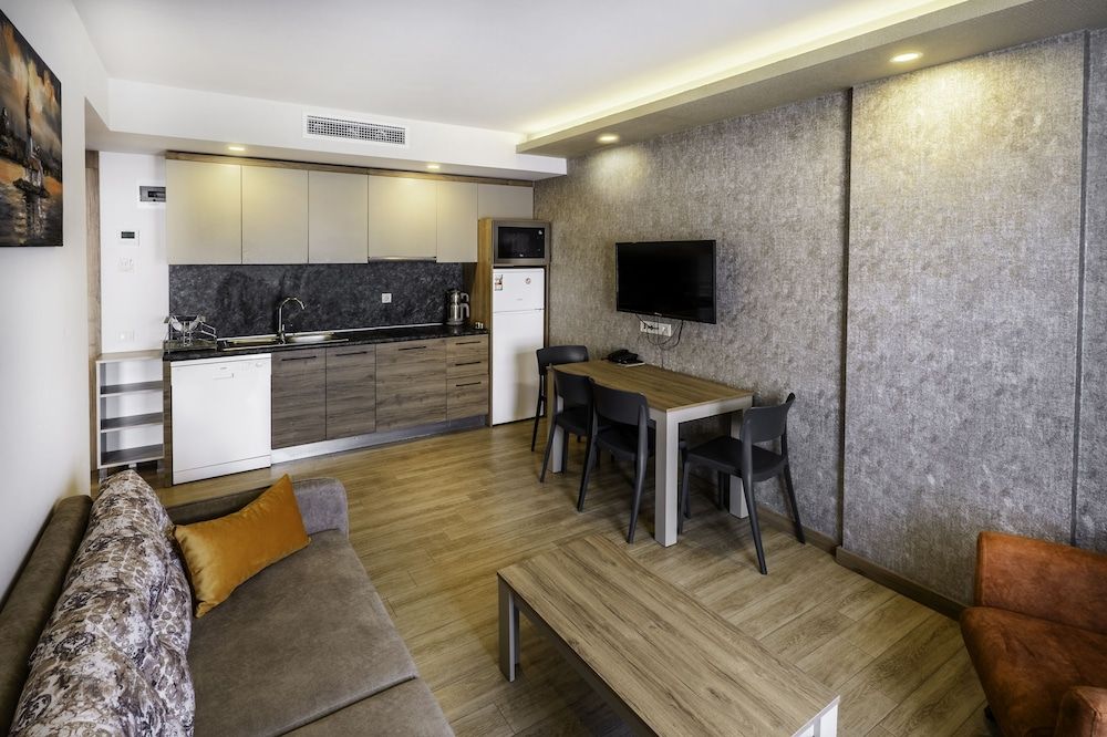 Golden World Suite Hotel Comfort Suite, 1 Bedroom 7