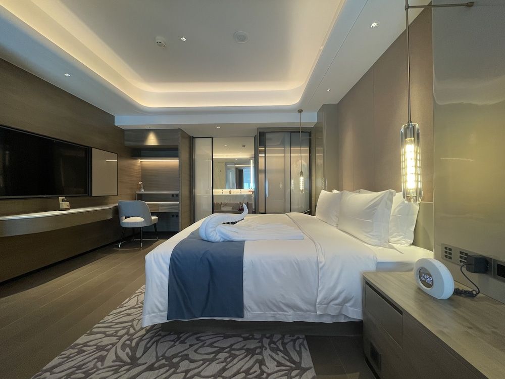 Suite, 1 Twin Bed, Lake View (Loft)