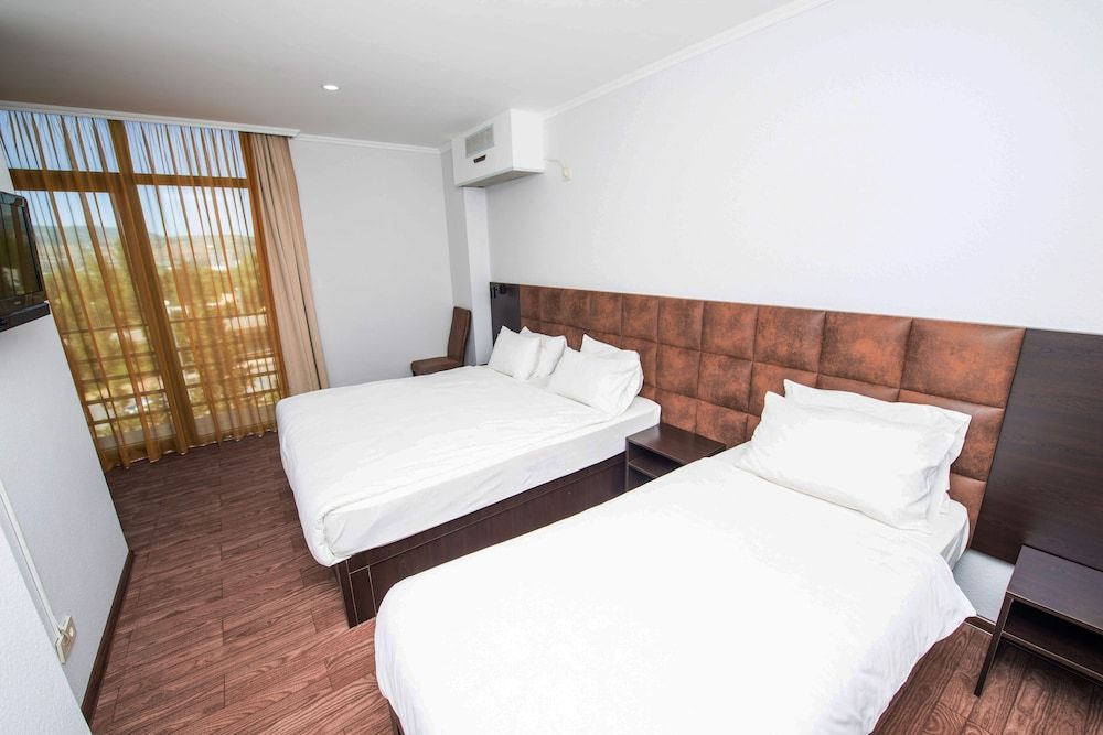 undefined Hotel Shine Palace 3